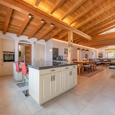 Villa Castelletto * Кастеллетто-ди-Бренцоне