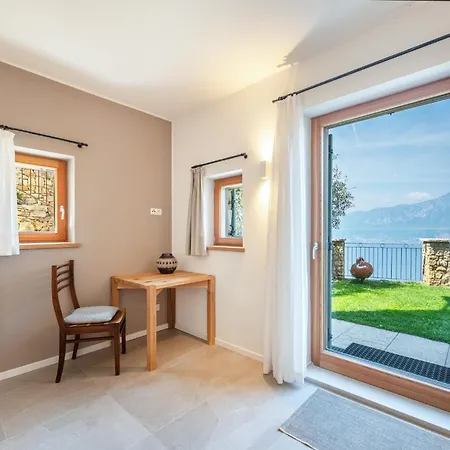 Villa Castelletto וילה *