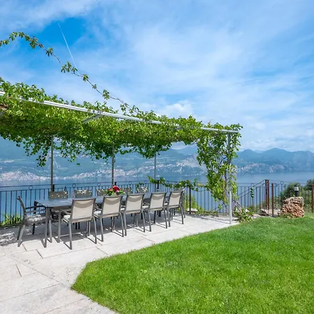 Villa Castelletto Вилла Кастеллетто-ди-Бренцоне